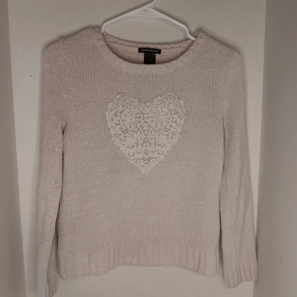 Blush & Bloom Women's Ivory Knit Sweater With Lace Heart Emblem Size M - Picture 1 of 6